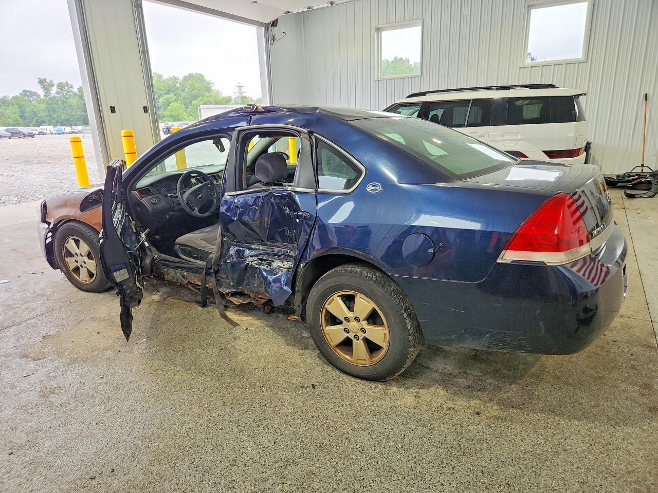 2007 CHEVROLET IMPALA LT — Фото 2 из 13