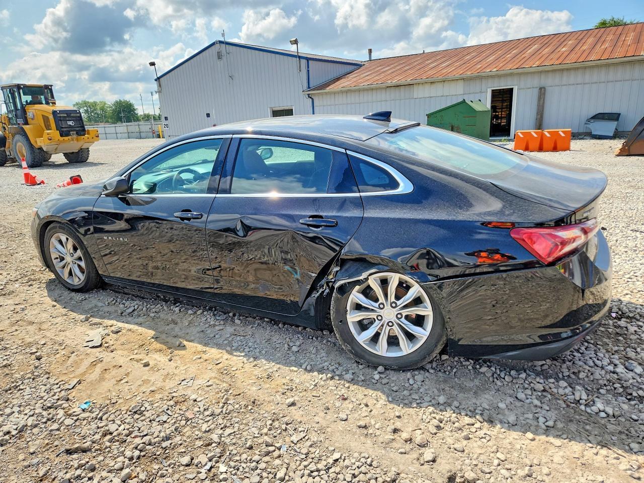 2021 CHEVROLET MALIBU LT — Фото 2 из 12