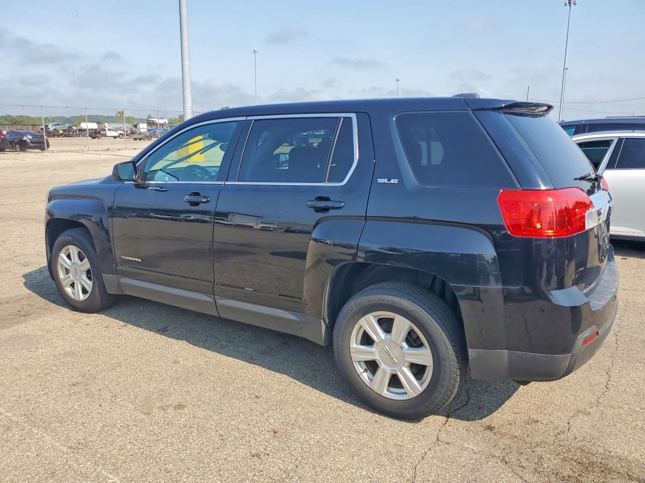 2GKALMEK4F6145706 2015 GMC TERRAIN photo no. 2