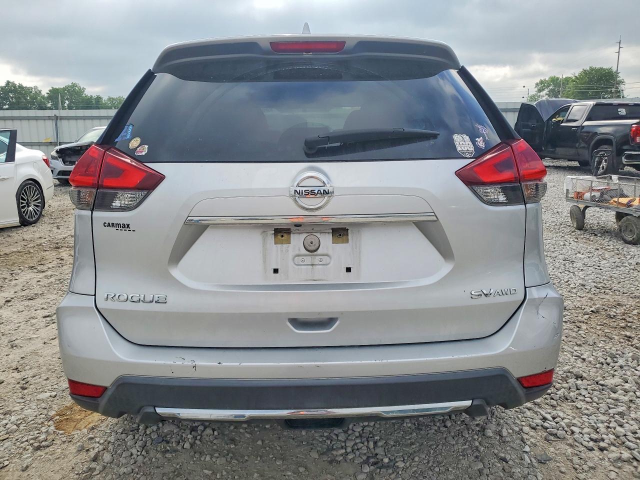 KNMAT2MV9JP566549 2018 NISSAN ROGUE photo no. 6