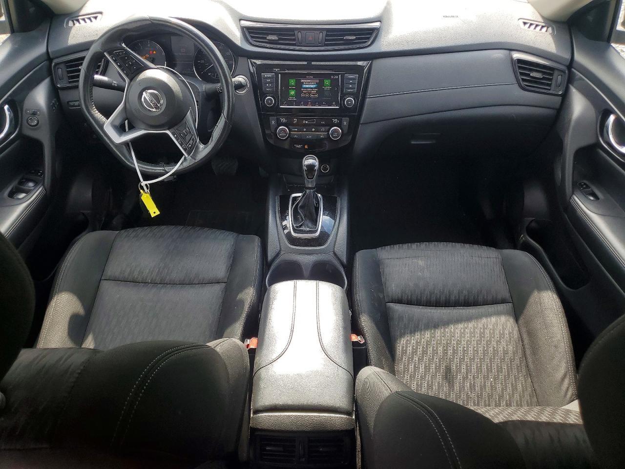 KNMAT2MV9JP566549 2018 NISSAN ROGUE photo no. 8
