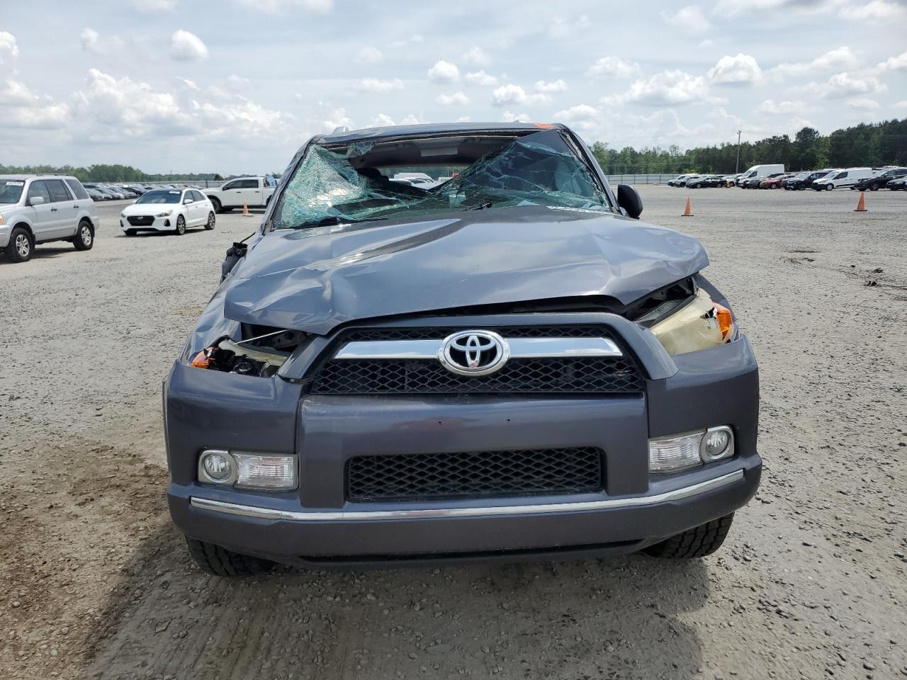 2011 TOYOTA 4RUNNER SR5 — Фото 5 из 13
