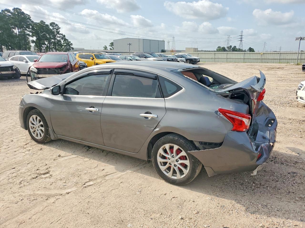 2019 NISSAN SENTRA S — Фото 2 из 12
