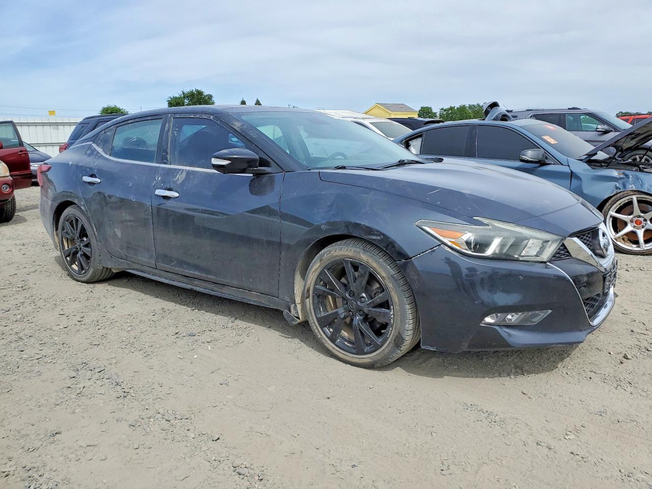 2017 NISSAN MAXIMA PLATINUM — Фото 4 из 12