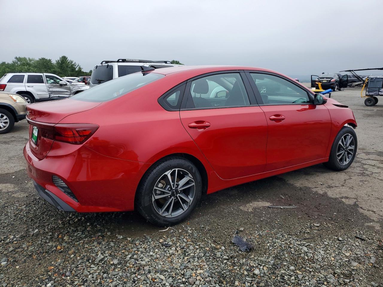 2023 KIA FORTE LXS — Фото 3 из 13