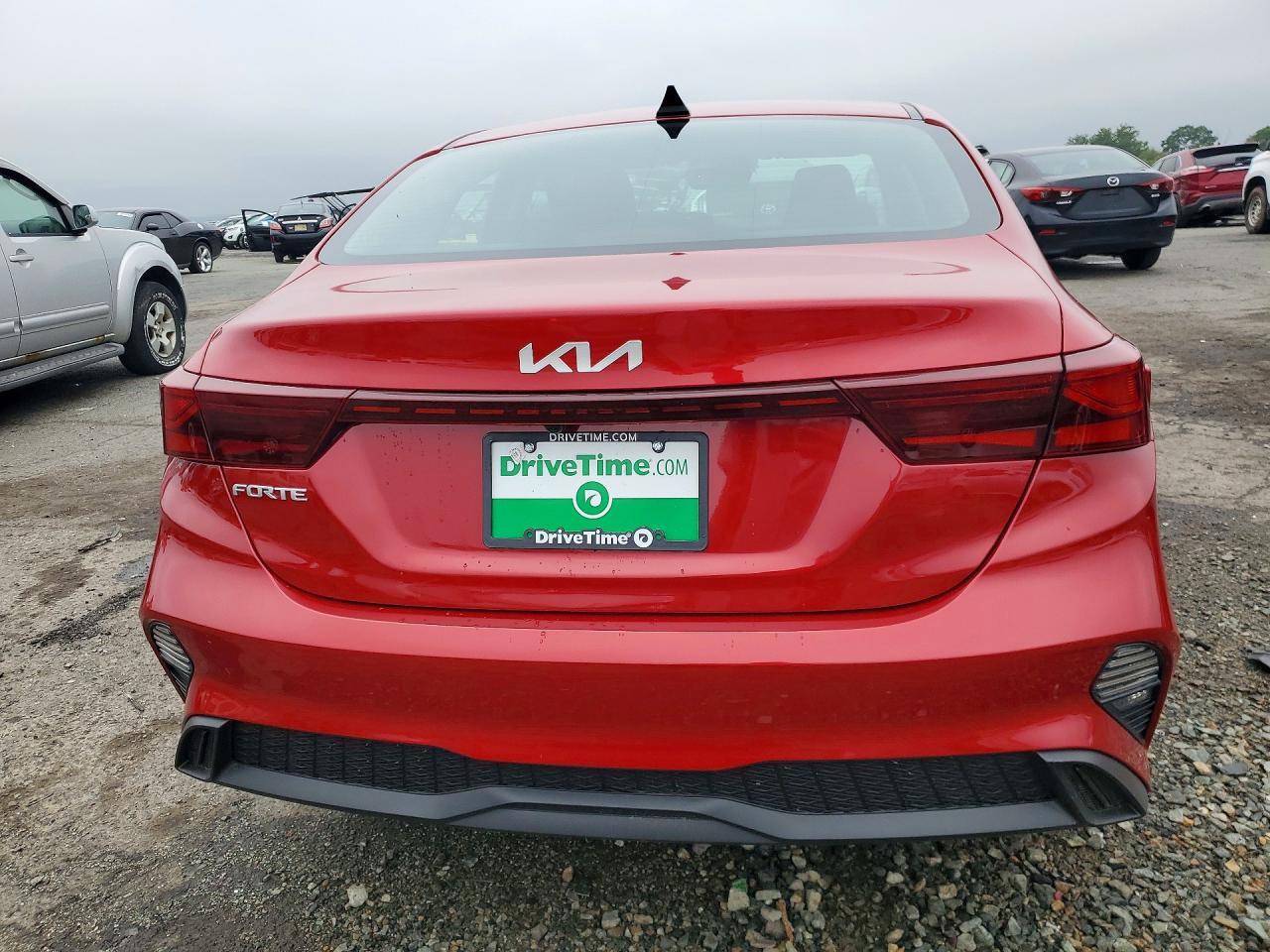 2023 KIA FORTE LXS — Фото 6 из 13