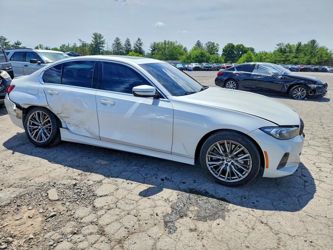 2024 BMW 330XI — Фото 4 из 12