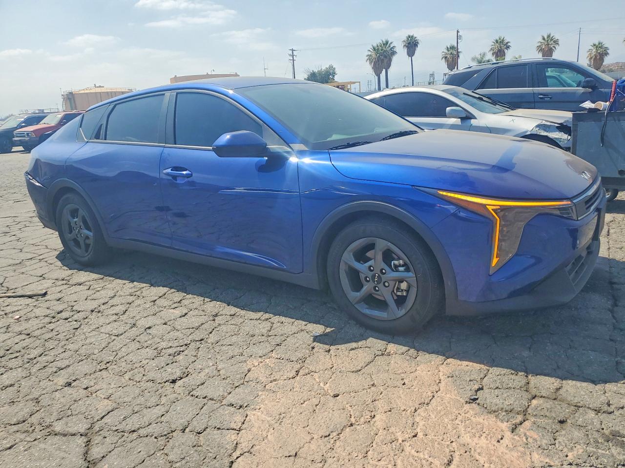 2025 KIA K4 LXS — Фото 4 из 12