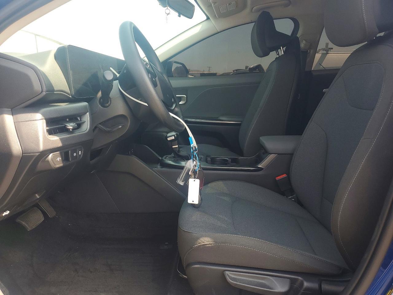 2025 KIA K4 LXS — Фото 7 из 12
