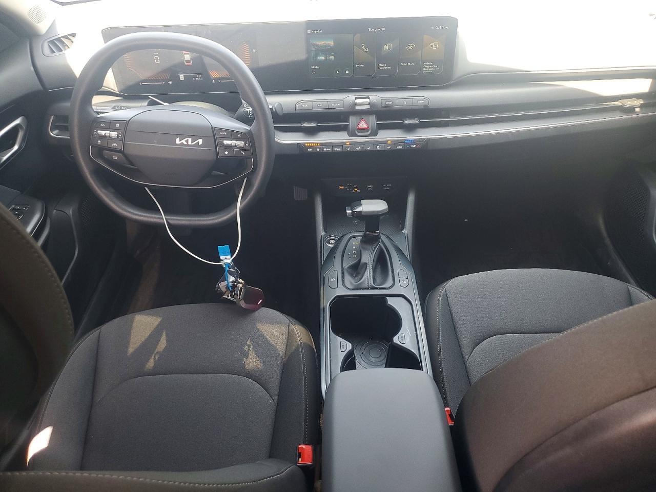 2025 KIA K4 LXS — Фото 8 из 12