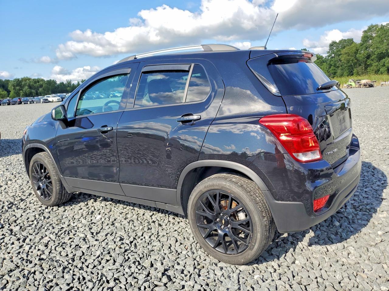 2022 CHEVROLET TRAX 1LT — Фото 2 из 12