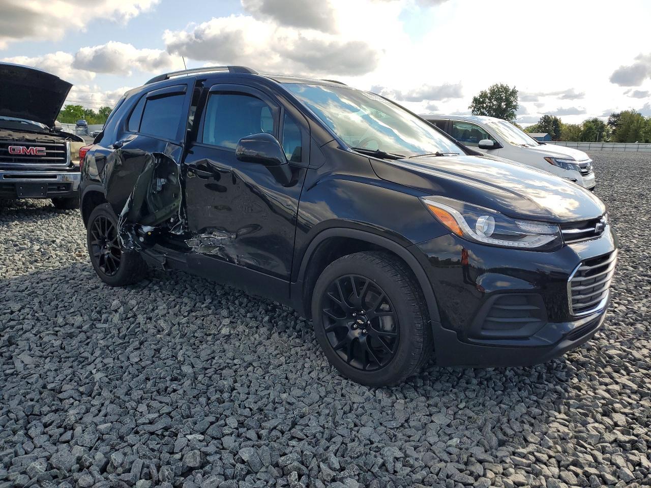 2022 CHEVROLET TRAX 1LT — Фото 4 из 12