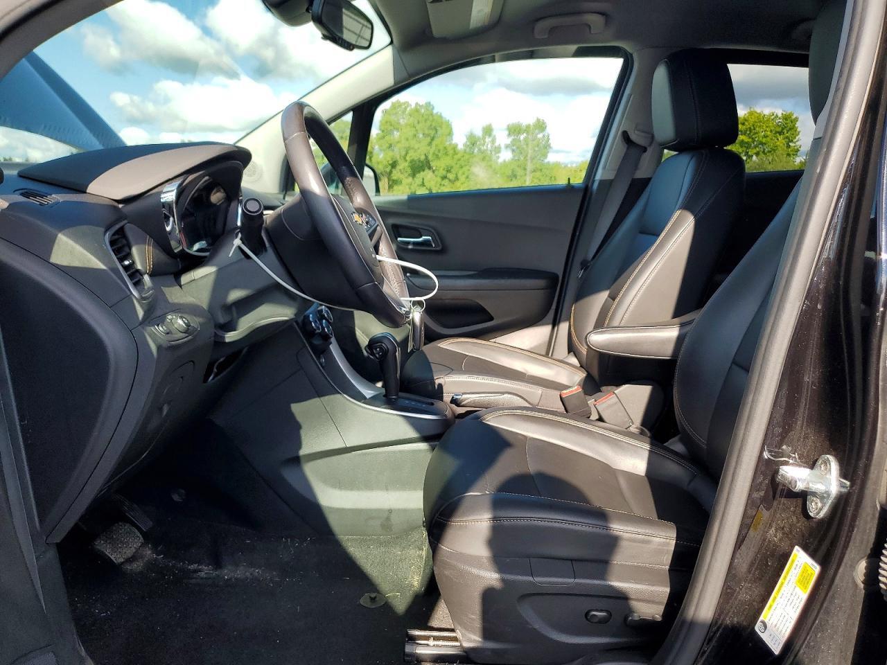 2022 CHEVROLET TRAX 1LT — Фото 7 из 12