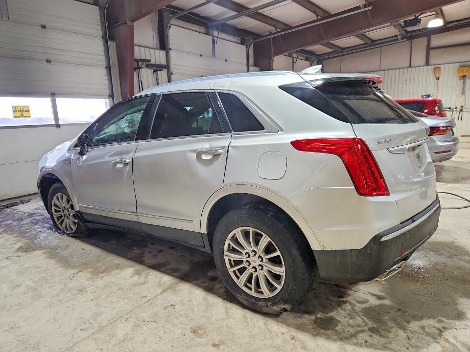 1GYKNARS5HZ211734 2017 CADILLAC XT5 photo no. 2