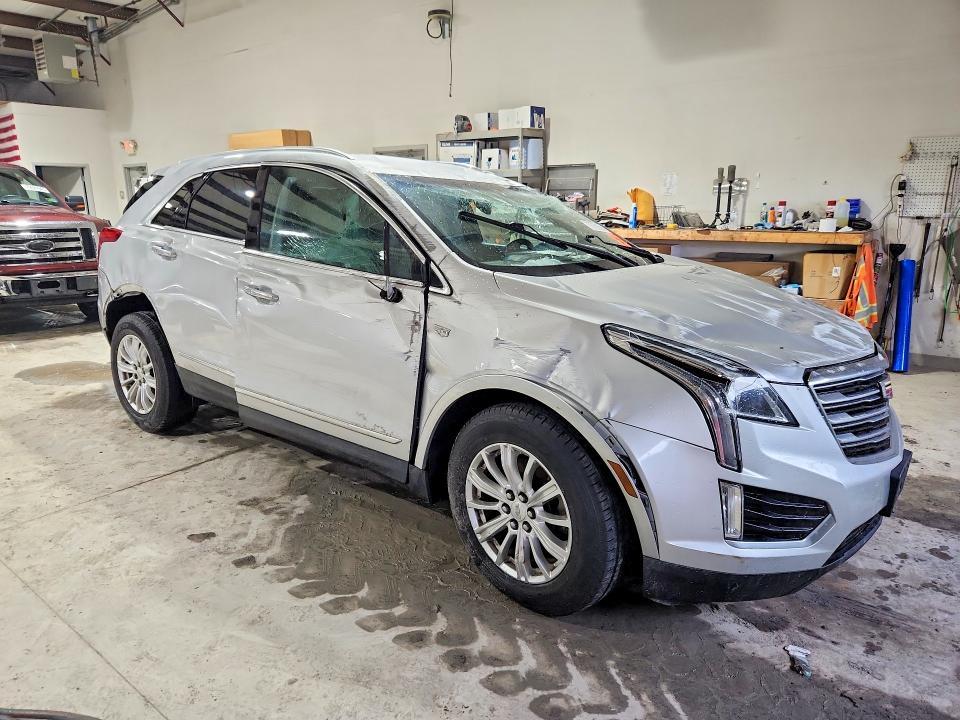 1GYKNARS5HZ211734 2017 CADILLAC XT5 photo no. 4