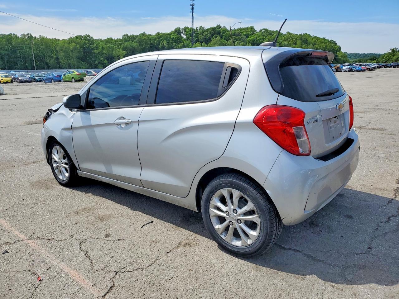 2021 CHEVROLET SPARK 1LT — Фото 2 из 12
