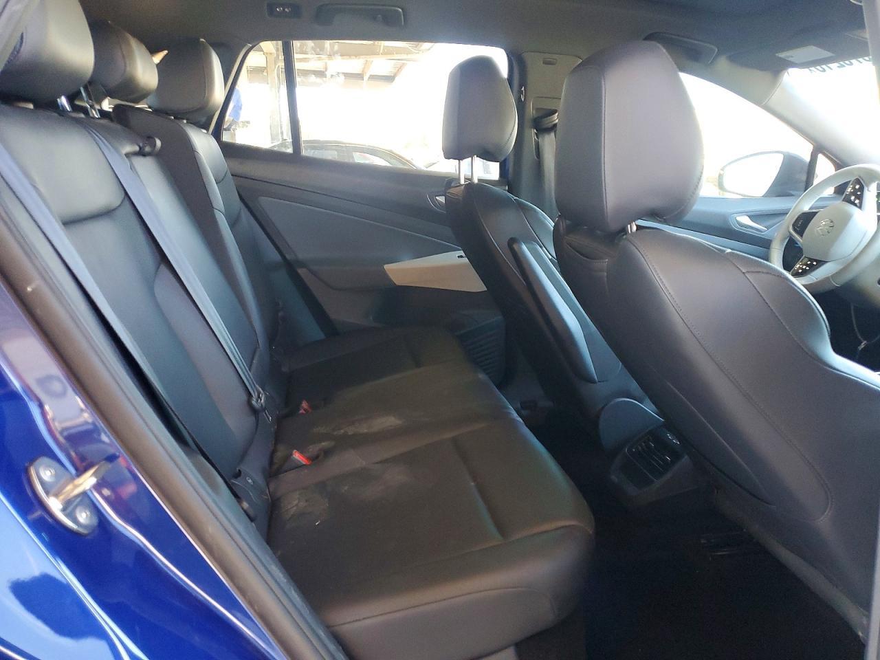 2021 VOLKSWAGEN ID.4 FIRST EDITION — Фото 10 из 13