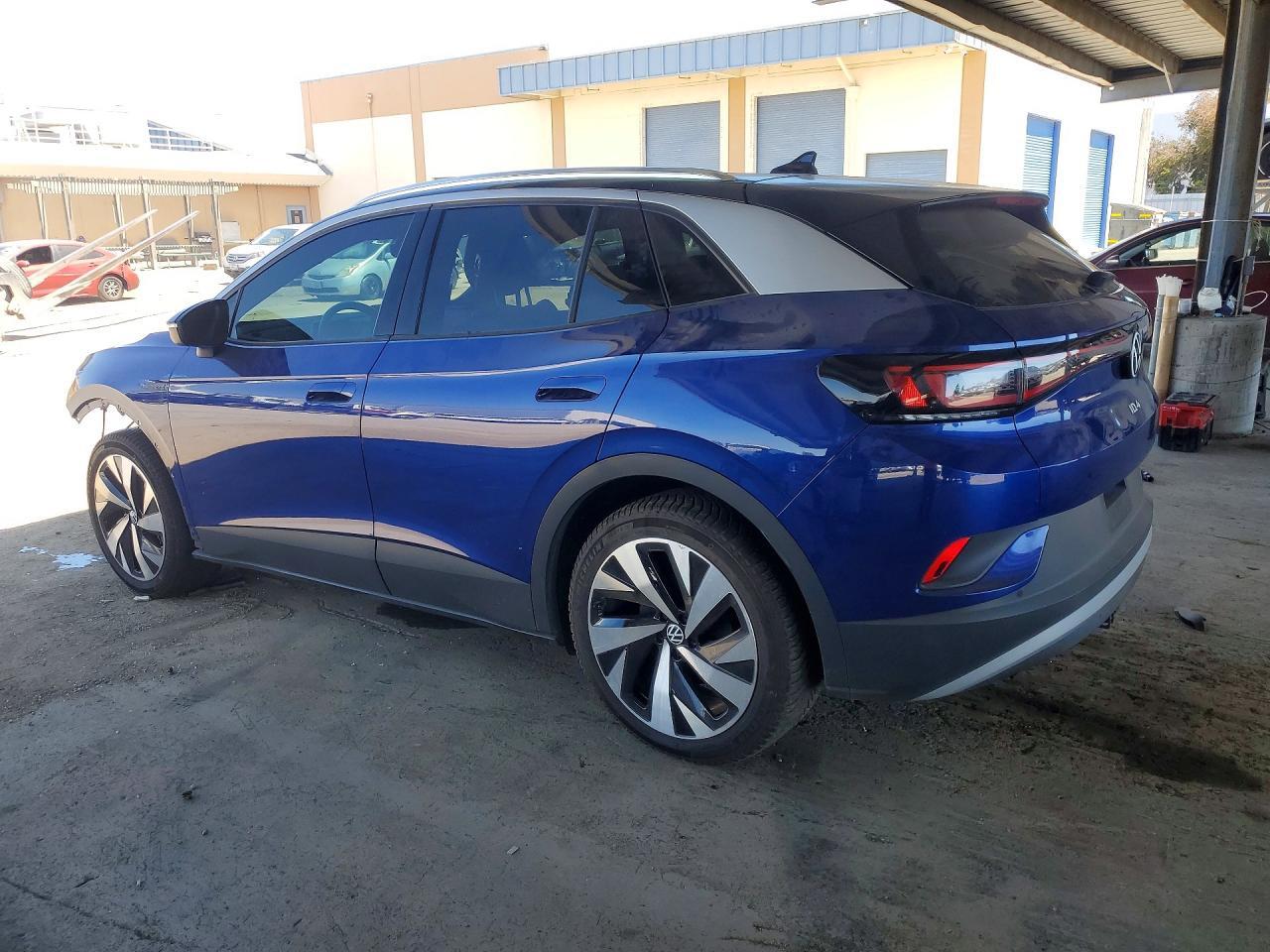2021 VOLKSWAGEN ID.4 FIRST EDITION — Фото 2 из 13