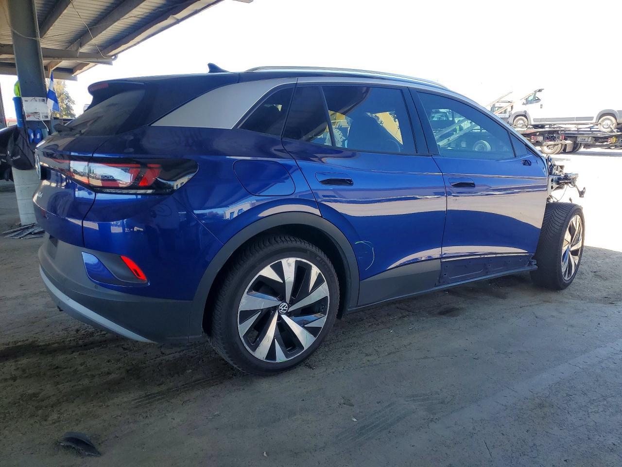 2021 VOLKSWAGEN ID.4 FIRST EDITION — Фото 3 из 13