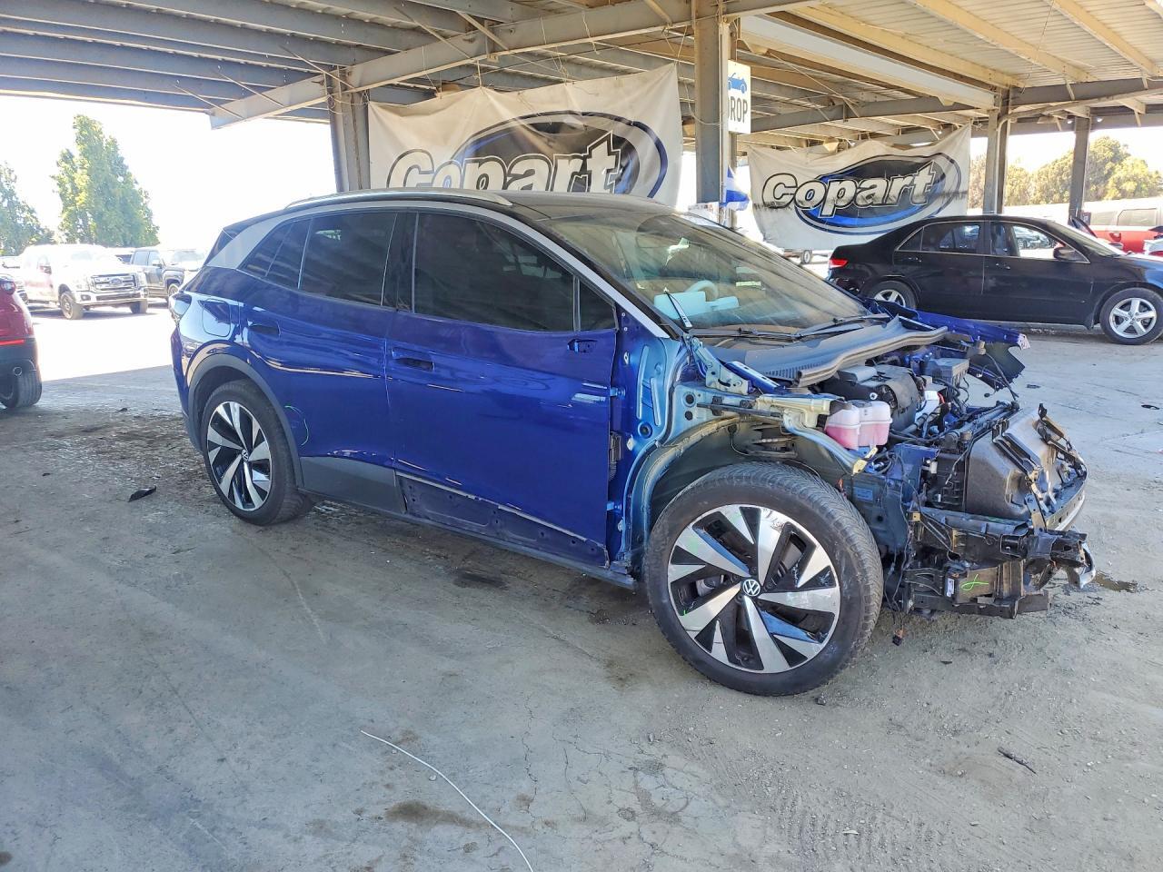 2021 VOLKSWAGEN ID.4 FIRST EDITION — Фото 4 из 13