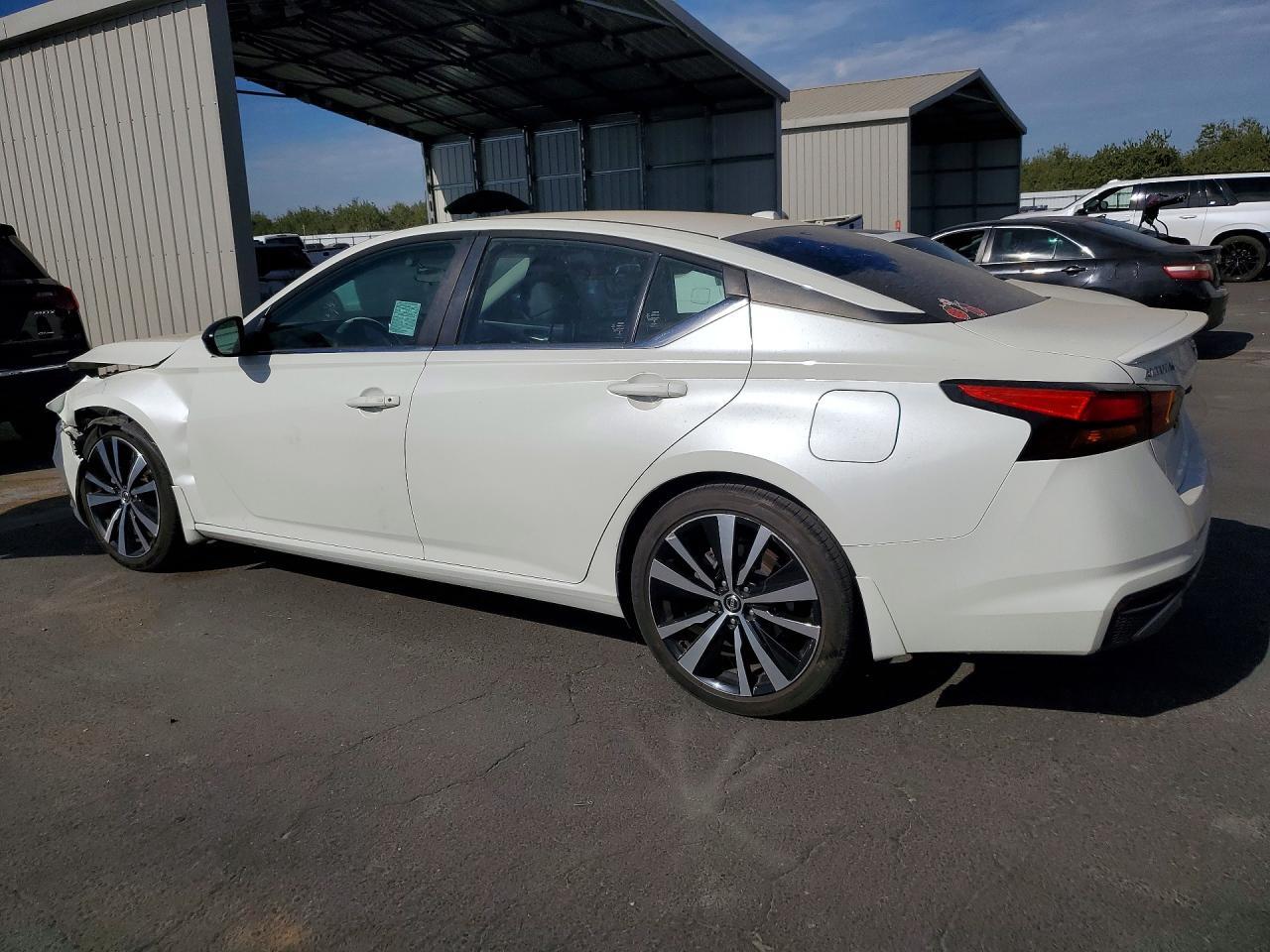 2019 NISSAN ALTIMA SR — Фото 2 из 13