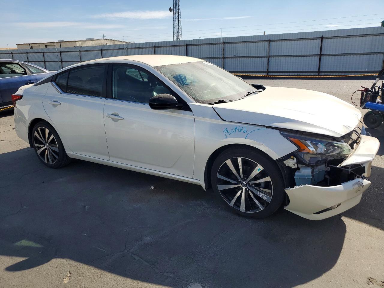 2019 NISSAN ALTIMA SR — Фото 4 из 13