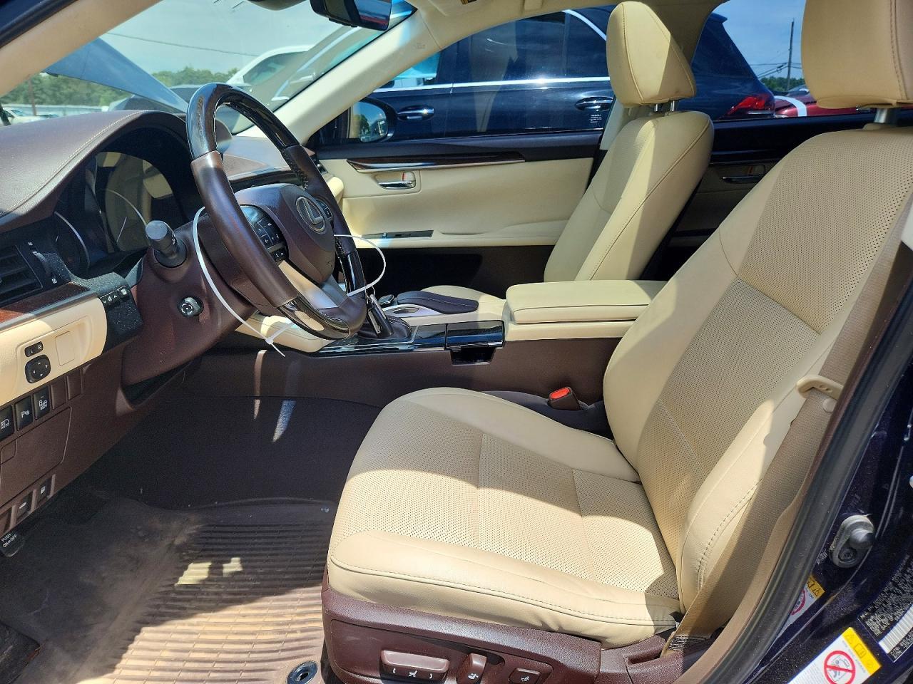 2018 LEXUS ES 350 — Фото 7 из 12