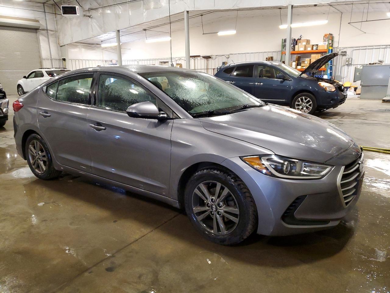 5NPD84LF0JH335961 2018 HYUNDAI ELANTRA photo no. 4