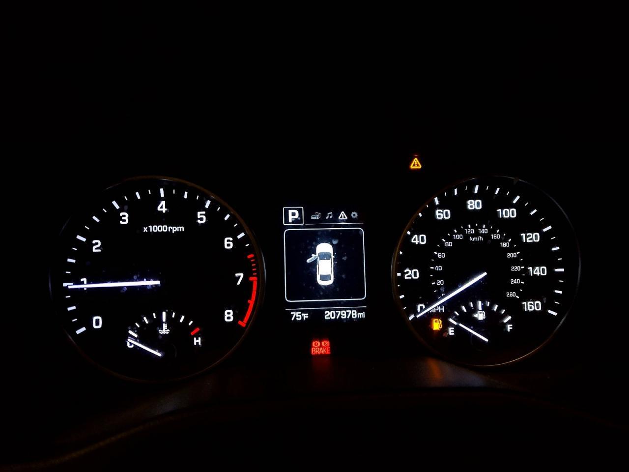 5NPD84LF0JH335961 2018 HYUNDAI ELANTRA photo no. 9