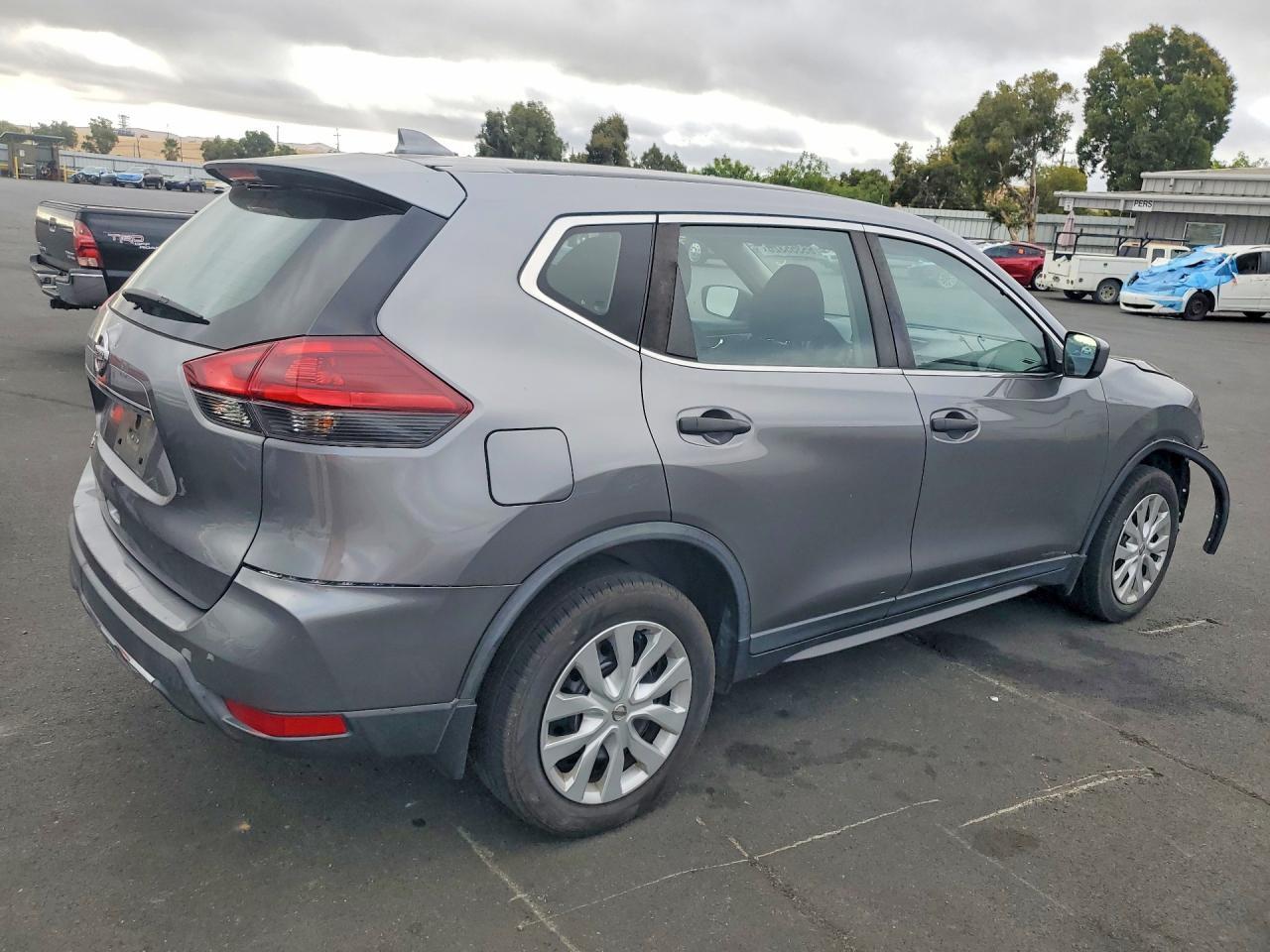 2018 NISSAN ROGUE S — Фото 3 из 13