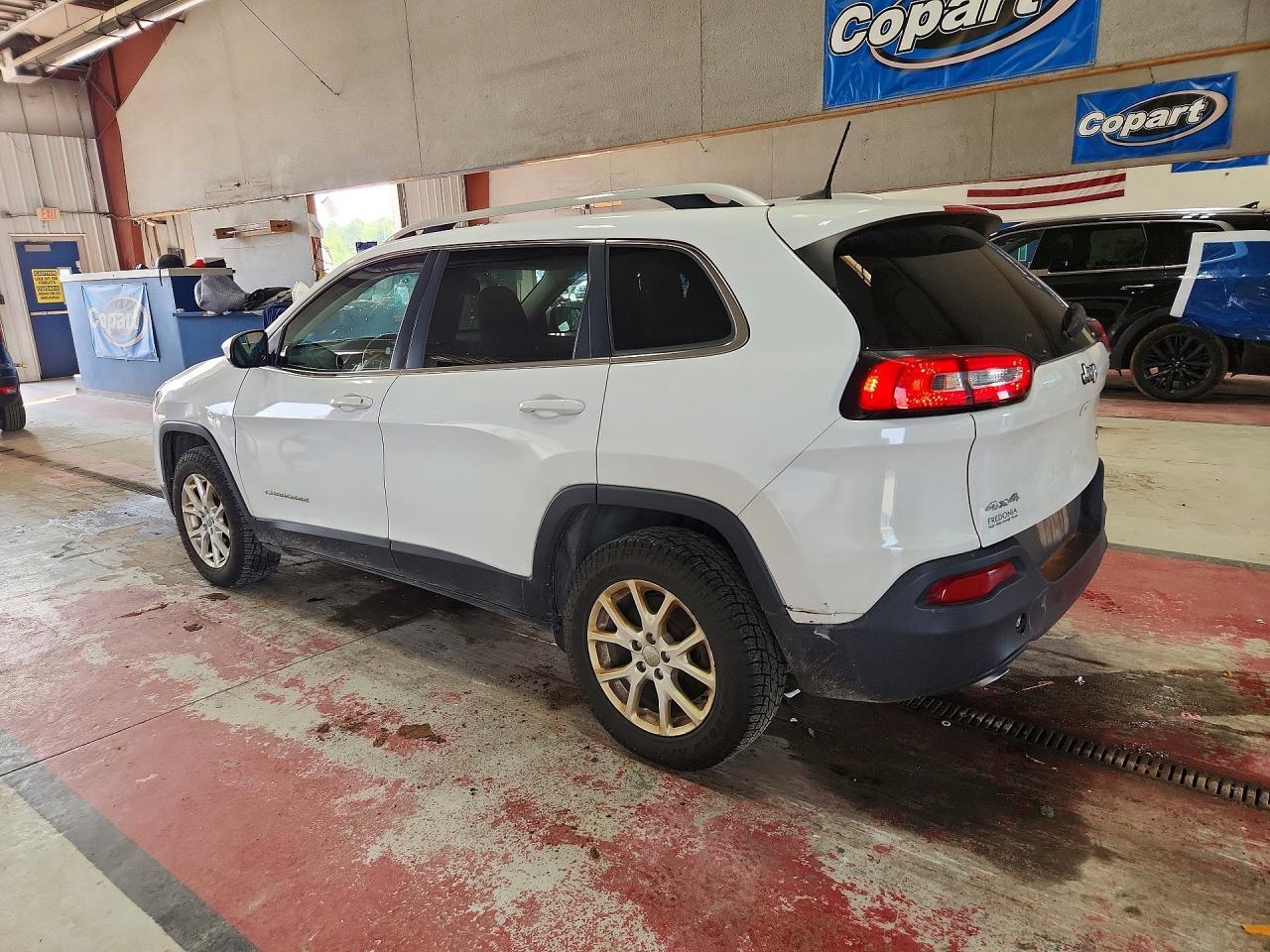 2017 JEEP CHEROKEE LATITUDE — Фото 2 из 13