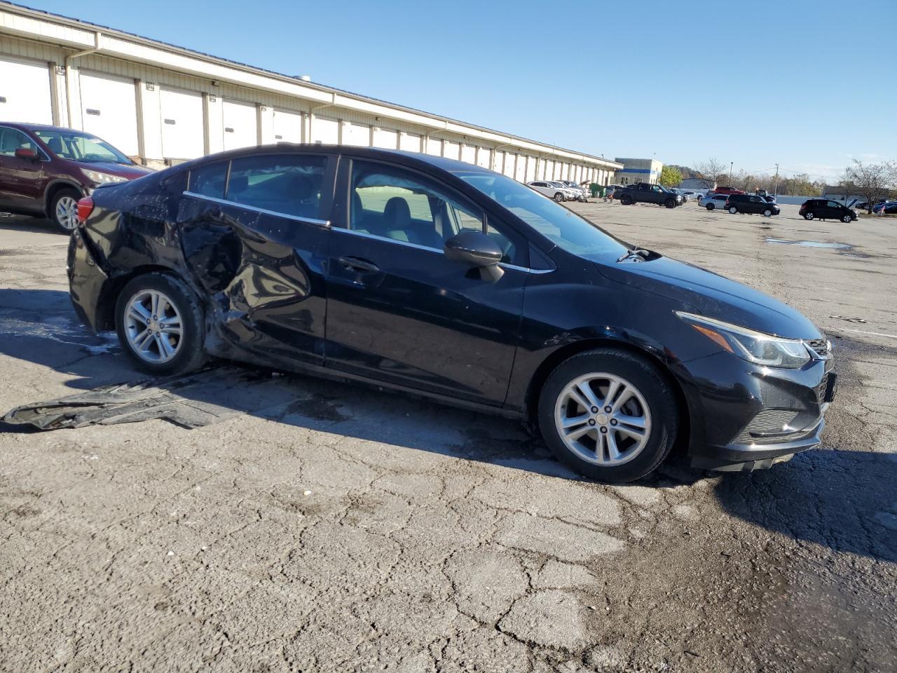 2017 CHEVROLET CRUZE LT — Фото 4 из 13
