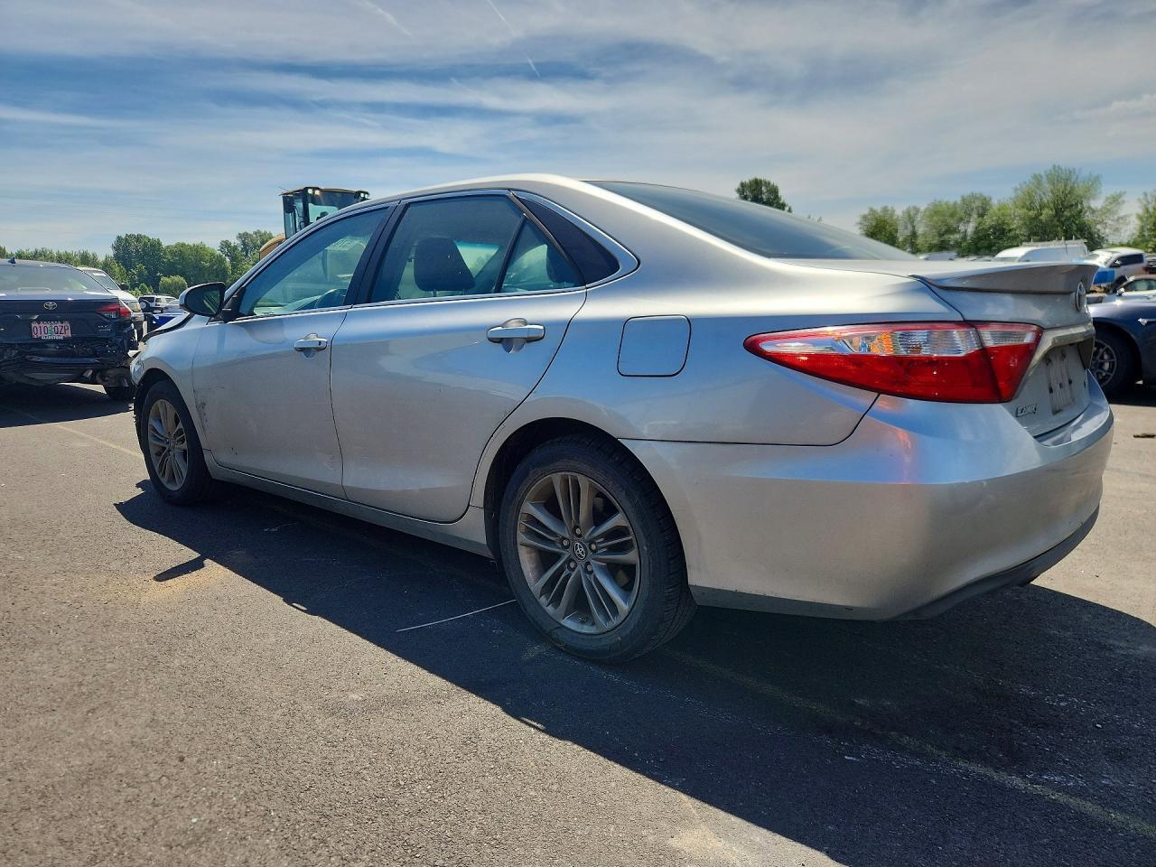 2017 TOYOTA CAMRY SE — Фото 2 из 13