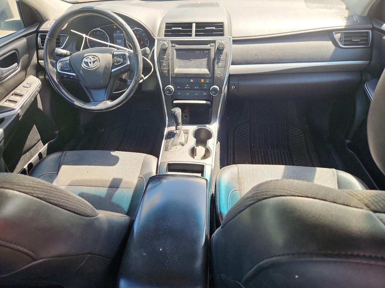 2017 TOYOTA CAMRY SE — Фото 8 из 13