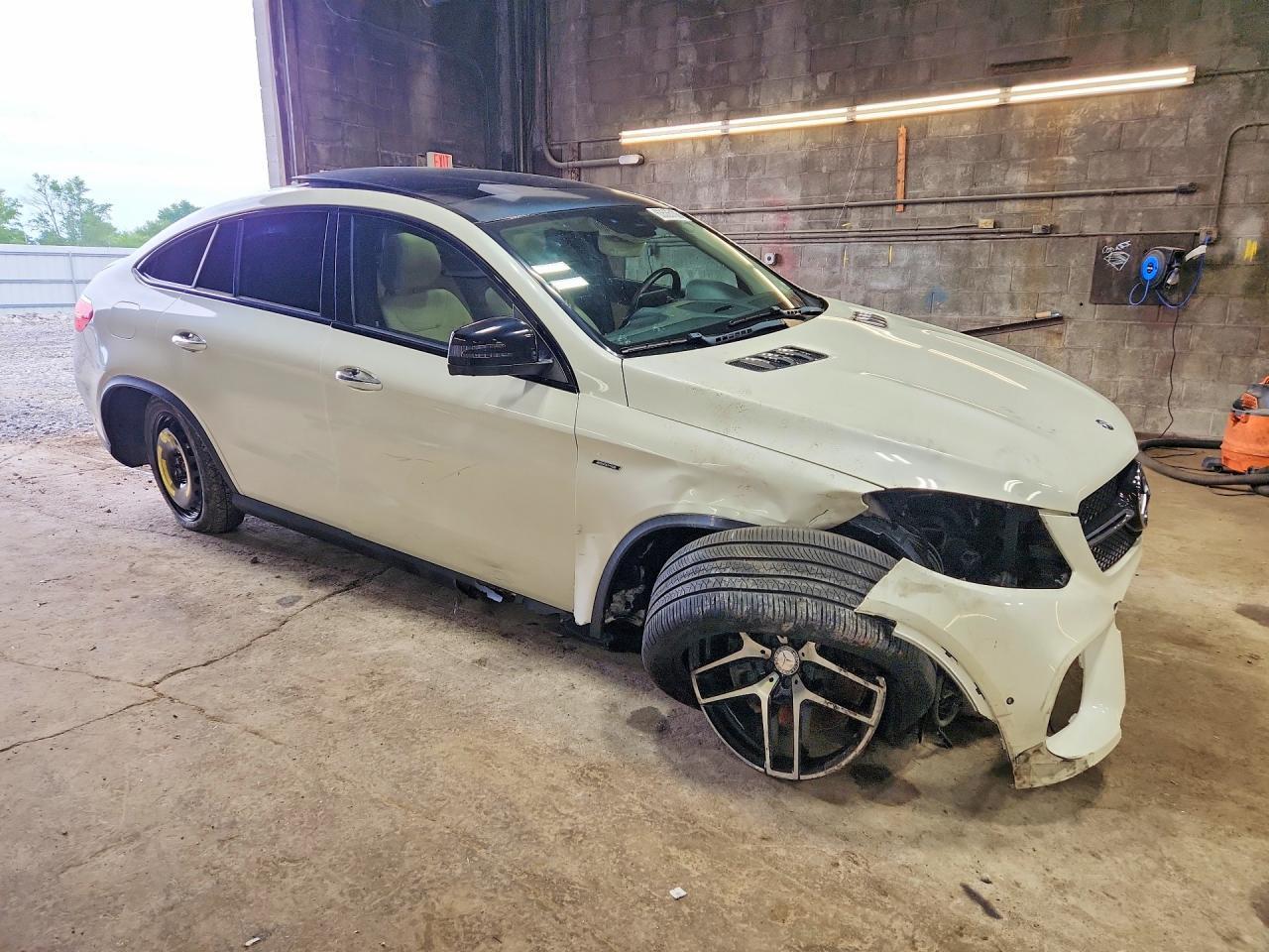 2016 MERCEDES-BENZ GLE COUPE 450 4MATIC — Фото 4 из 14
