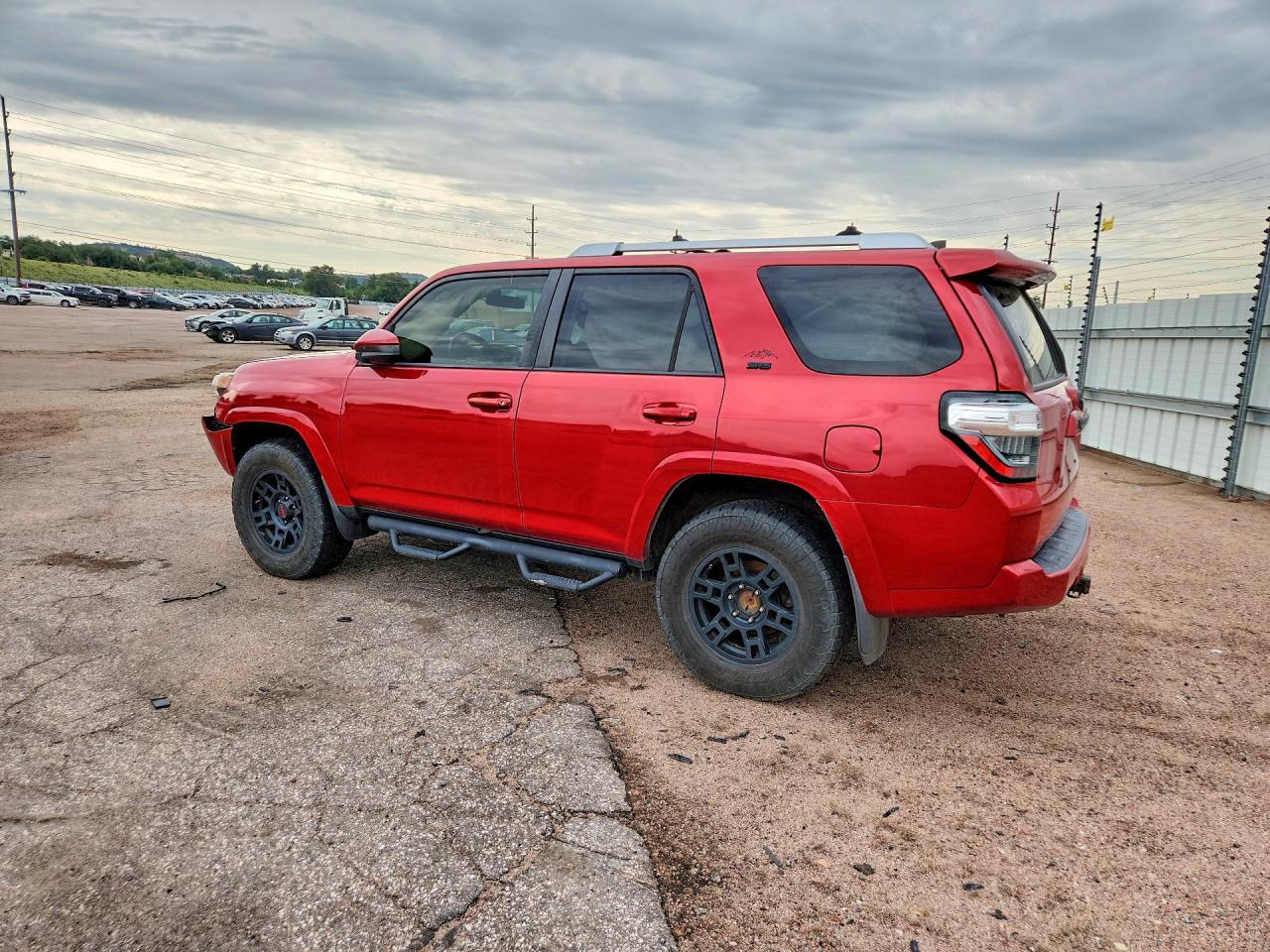 2016 TOYOTA 4RUNNER SR5 — Фото 2 из 12