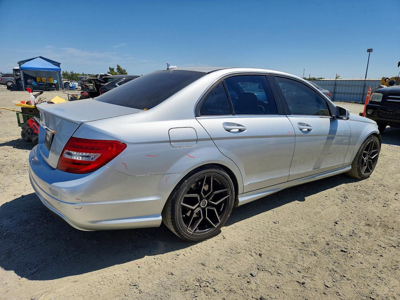 2014 MERCEDES-BENZ C 250 — Фото 3 из 13
