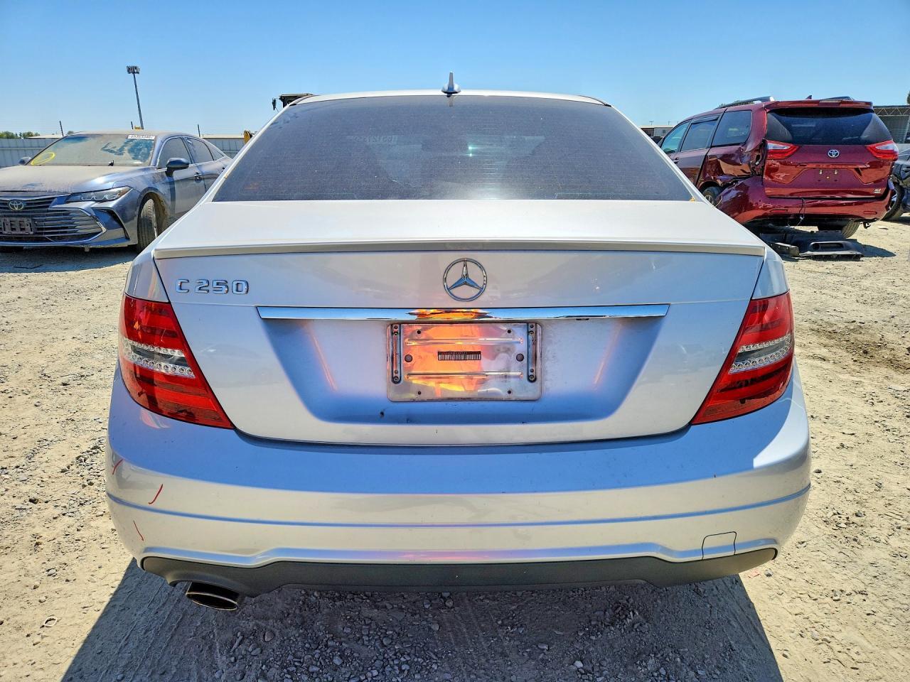 2014 MERCEDES-BENZ C 250 — Фото 6 из 13