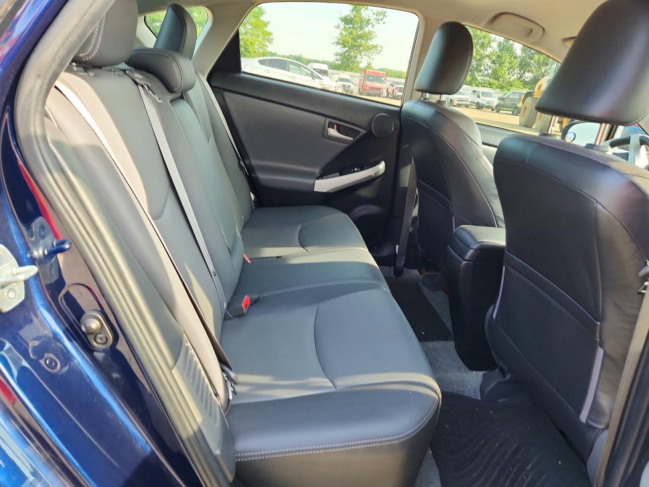 2013 TOYOTA PRIUS FOUR — Фото 10 из 12