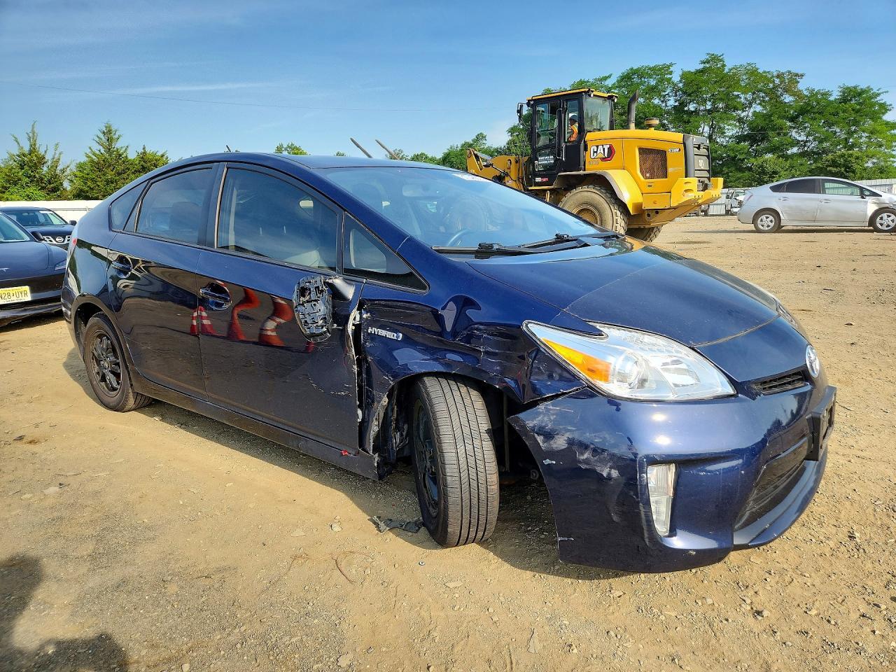 2013 TOYOTA PRIUS FOUR — Фото 4 из 12