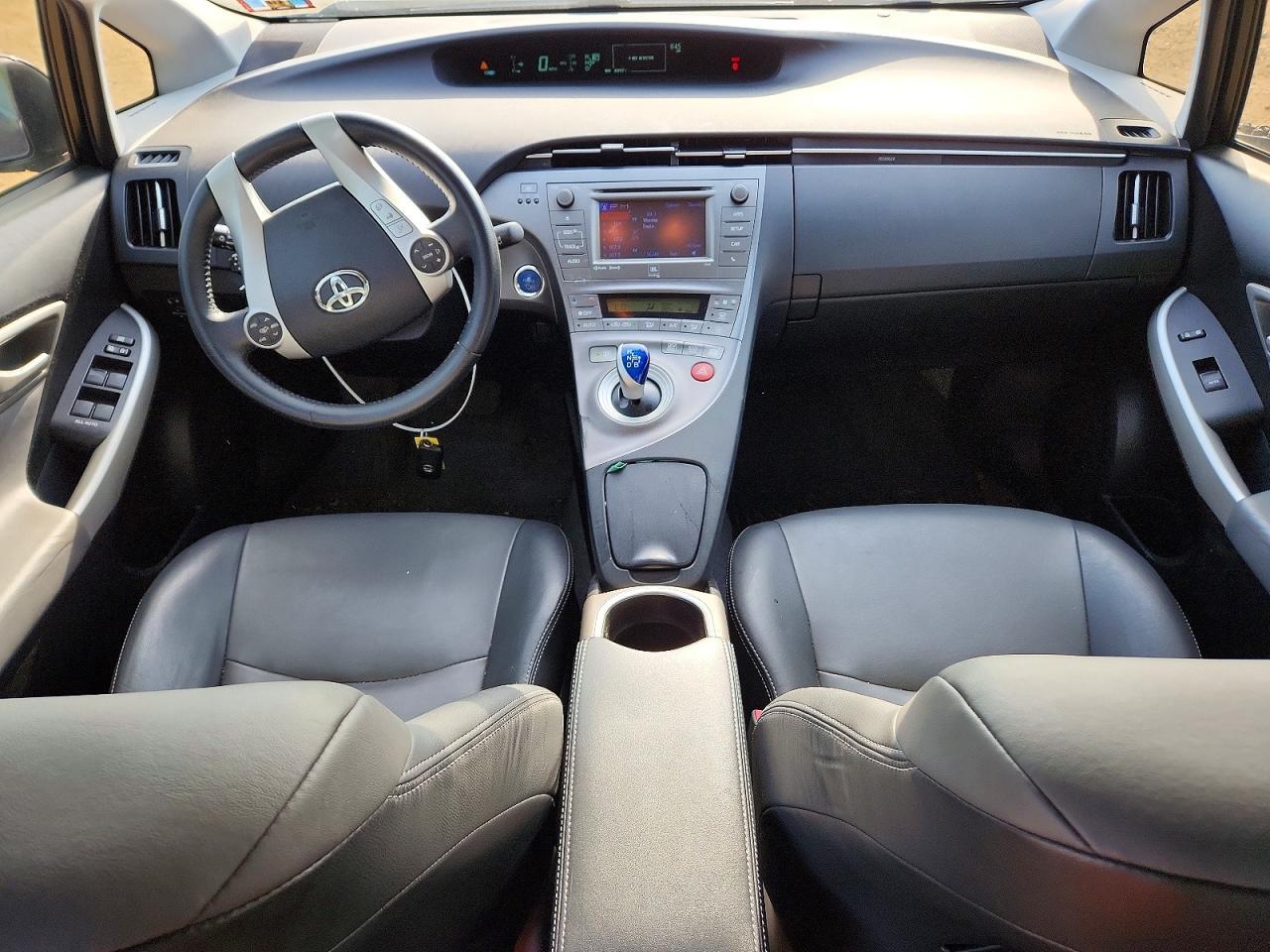 2013 TOYOTA PRIUS FOUR — Фото 8 из 12