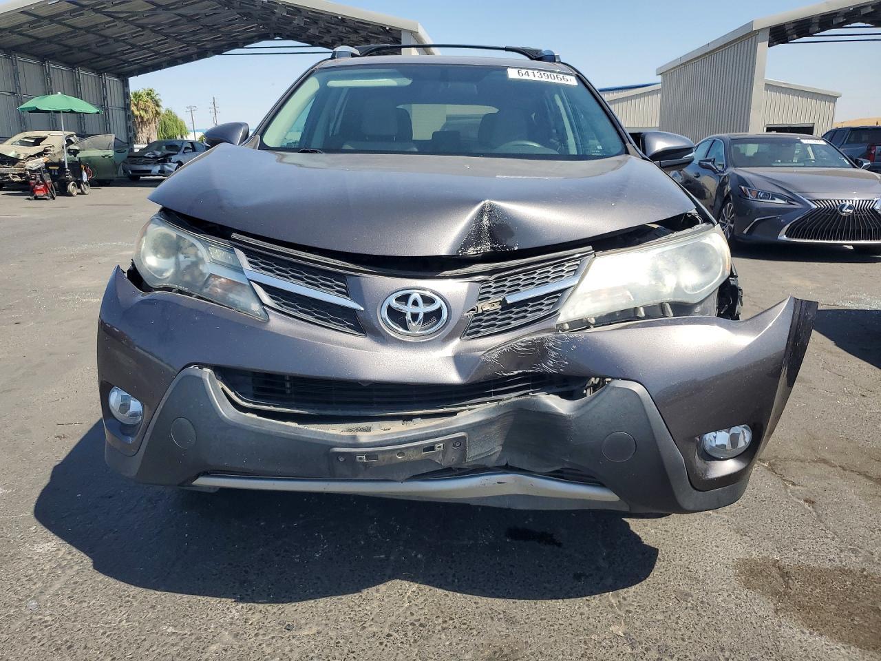 2013 TOYOTA RAV4 XLE — Фото 5 из 13