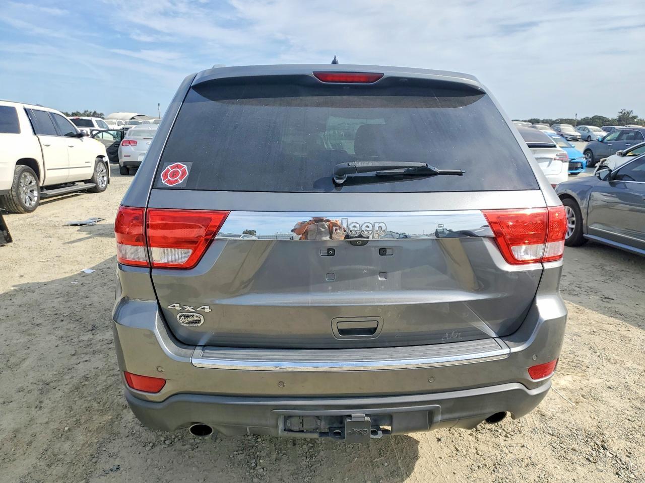 2012 JEEP GRAND CHEROKEE OVERLAND — Фото 6 из 12