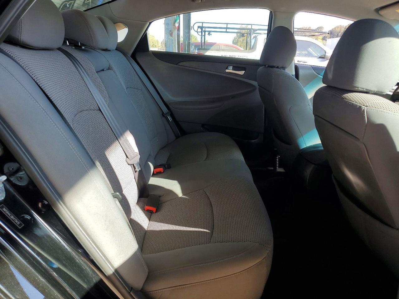 2011 HYUNDAI SONATA GLS — Фото 10 из 12