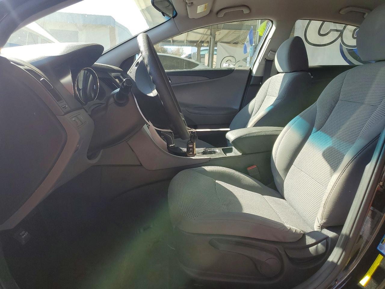 2011 HYUNDAI SONATA GLS — Фото 7 из 12