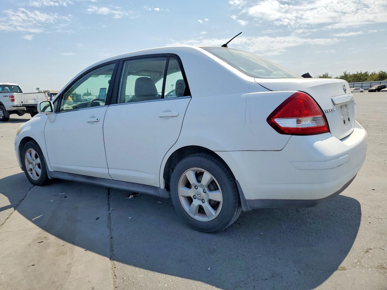 2008 NISSAN VERSA 1.8 S — Фото 2 из 12