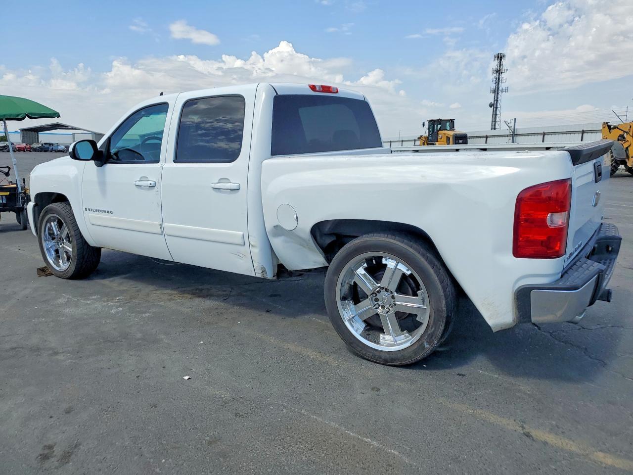 2008 CHEVROLET SILVERADO C1500 — Фото 2 из 13