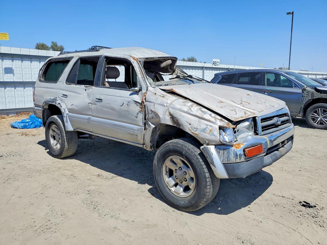 1996 TOYOTA 4RUNNER LIMITED — Фото 4 из 13