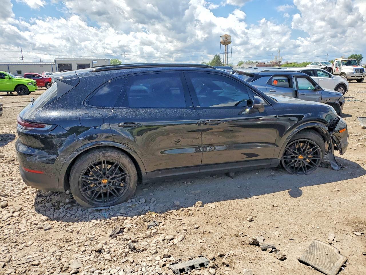 WP1AA2AY6RDA05256 2024 PORSCHE CAYENNE photo no. 3