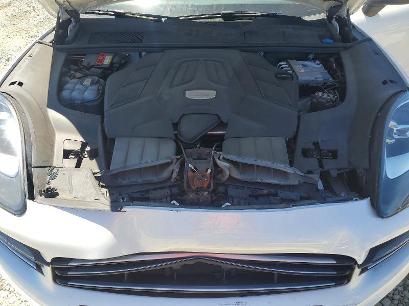 WP1AA2AY2LDA00546 2020 PORSCHE CAYENNE photo no. 12
